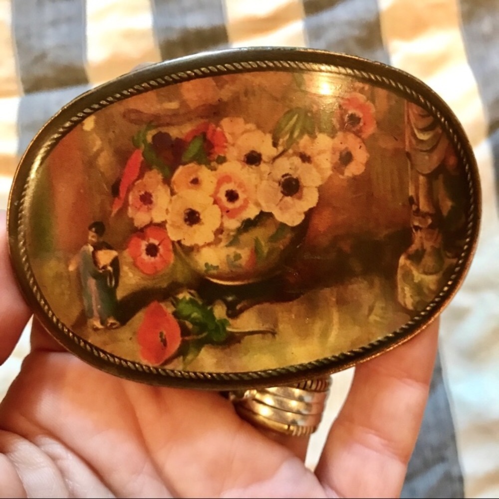 Vintage brass anemone flowers belt buckle - Picture 2 of 4